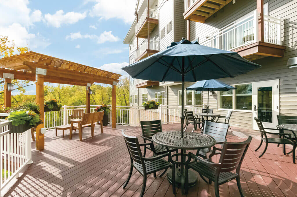 ACRL-gallery-deck-scenic-overlook